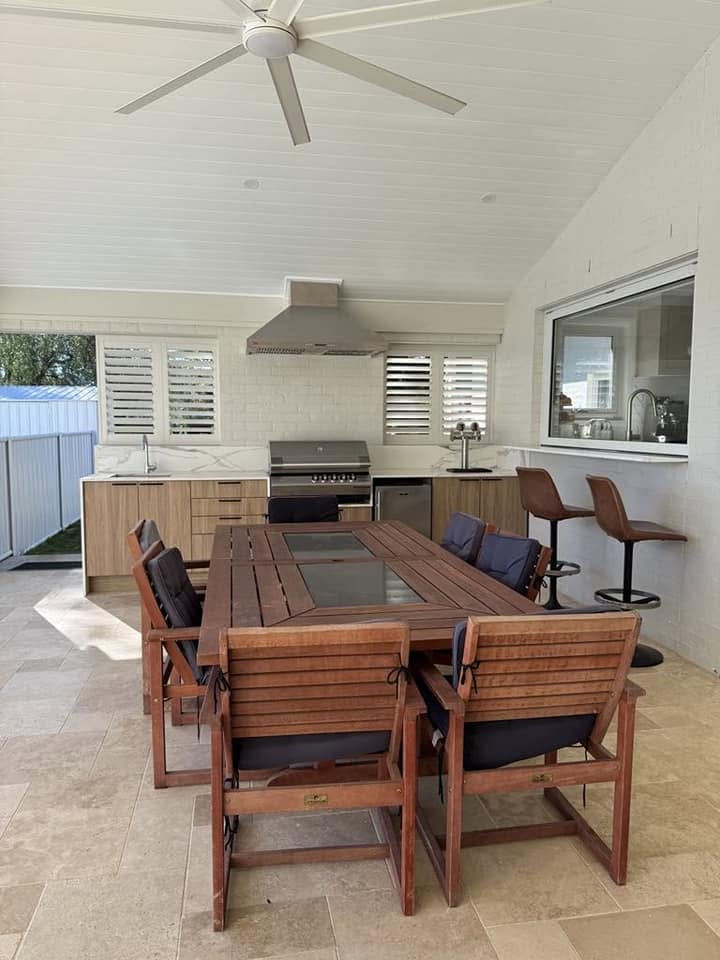 An alfresco entertaining area with custom outdoor cabinetry